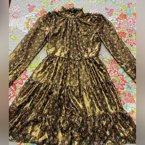 Francesca’s Gold Shimmer dress with white, yellow and red flowers NWT